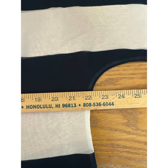 Old Navy Top Women’s‎ Small - Picture 4 of 6